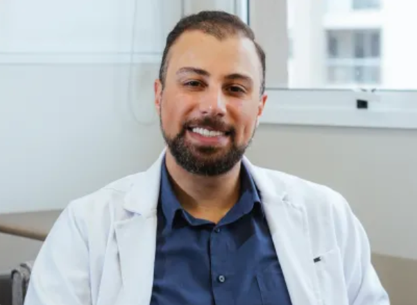 Dr. Bruno Raya